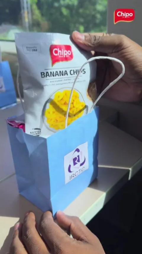 Because certain flavours are more than food. They’re memories of home, family and the moments that made us smile.

#chipo #freshproducts #bananachips #keralasnacks #traditionalsnack

[Chippo, Bananachips, Authentic taste, Kerala Snacks, Vande Bharat Express, No Preservative]